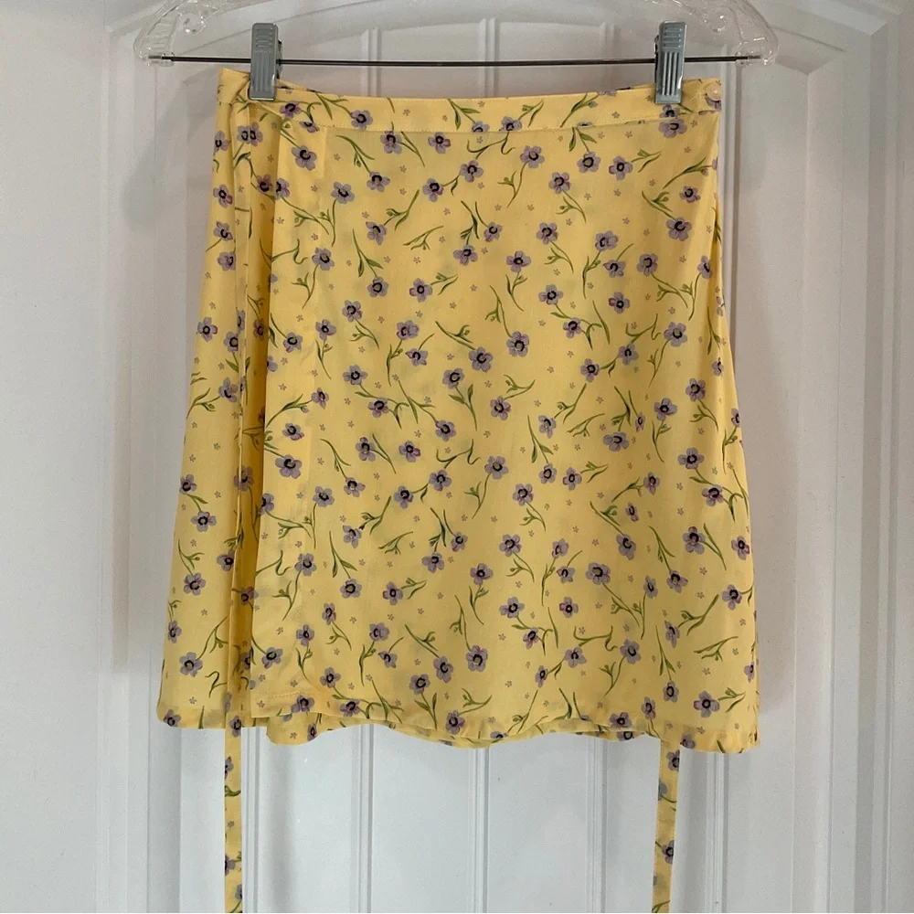 Dolls Kill Motel Rocks Handmade Floral Wrap Mini Skirt Women’s Size Small